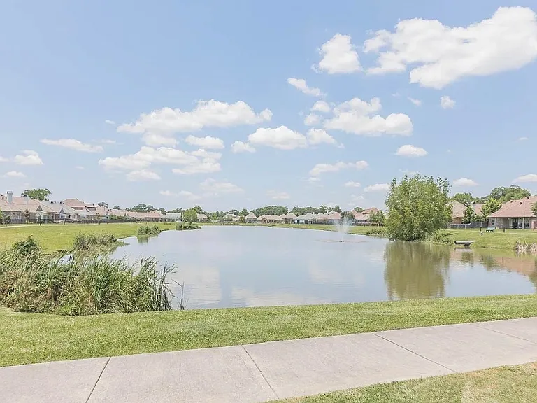 130 Brightwood Dr — Photo 16