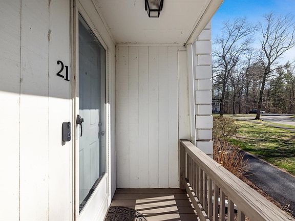 5th image of 21 Colonial Dr Unit 21