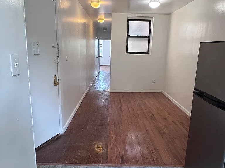 255 W 12th St #5W — Photo 2