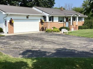 10355 Peach Ridge Ave NW, Sparta, MI 49345