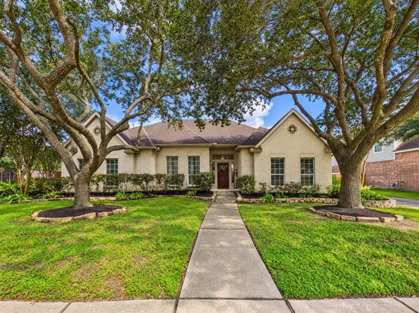 2876 Love Ln, Friendswood, TX 77546