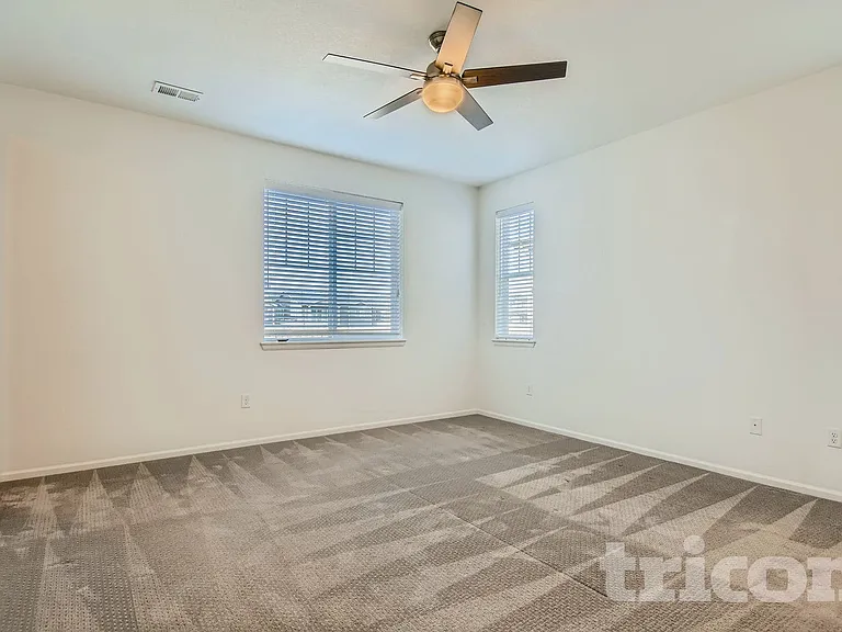 10545 Boston St — Photo 4