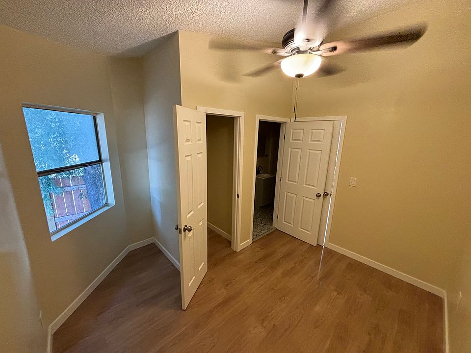 1st image of 526 W 49th St #B5
