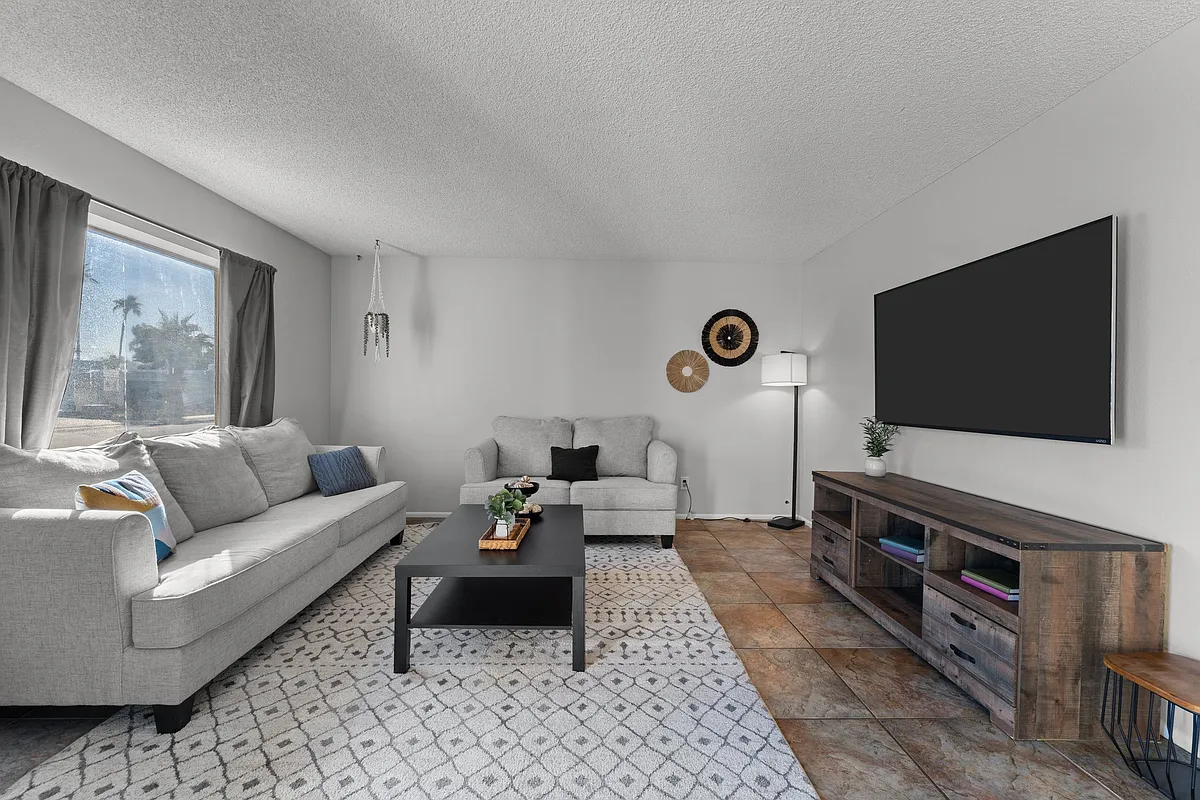 Building Photo - 208 Bahia Ln E