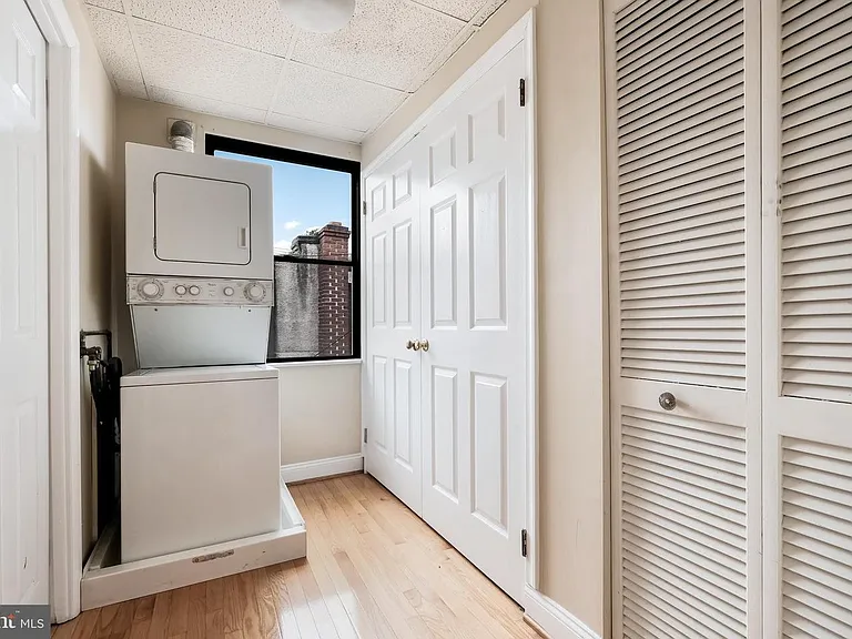 937 Christian St #2B — Photo 9
