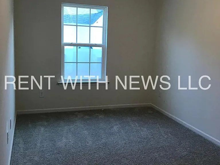 1070 Coldstream Dr — Photo 15
