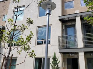 49 Soho, Irvine, CA 92612