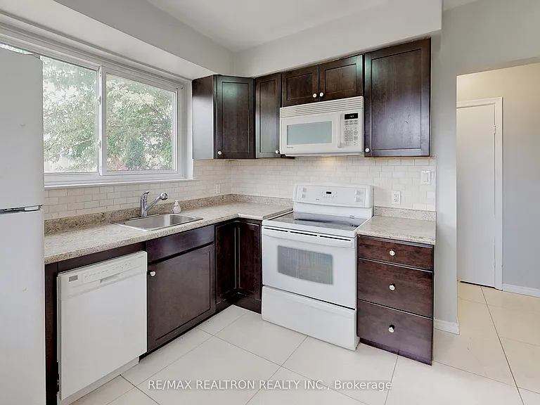 669 Shakespeare Ave #UPPER — Photo 5