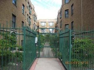 7025 1/2 N Sheridan Rd APT 1W, Chicago, IL 60626