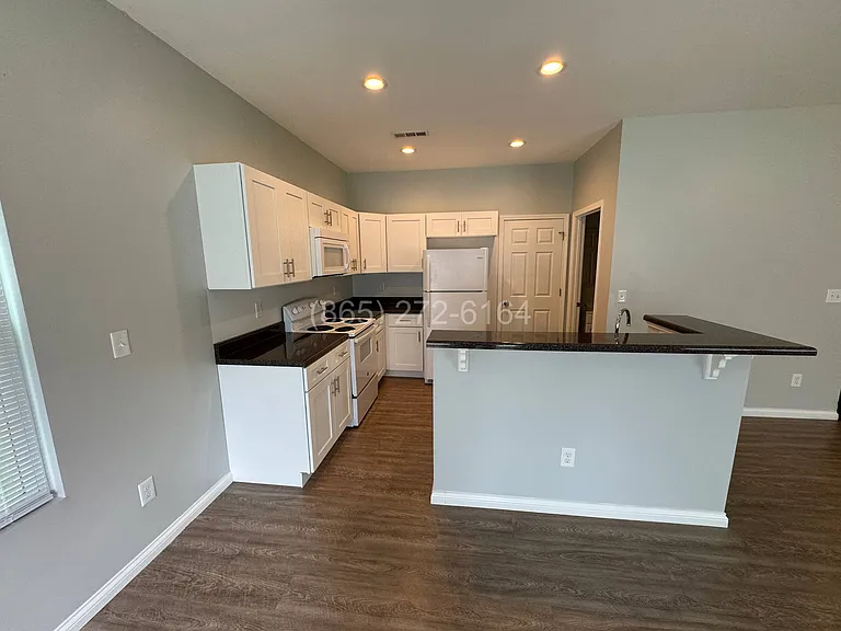 4807 Fennel Rd NE — Photo 4
