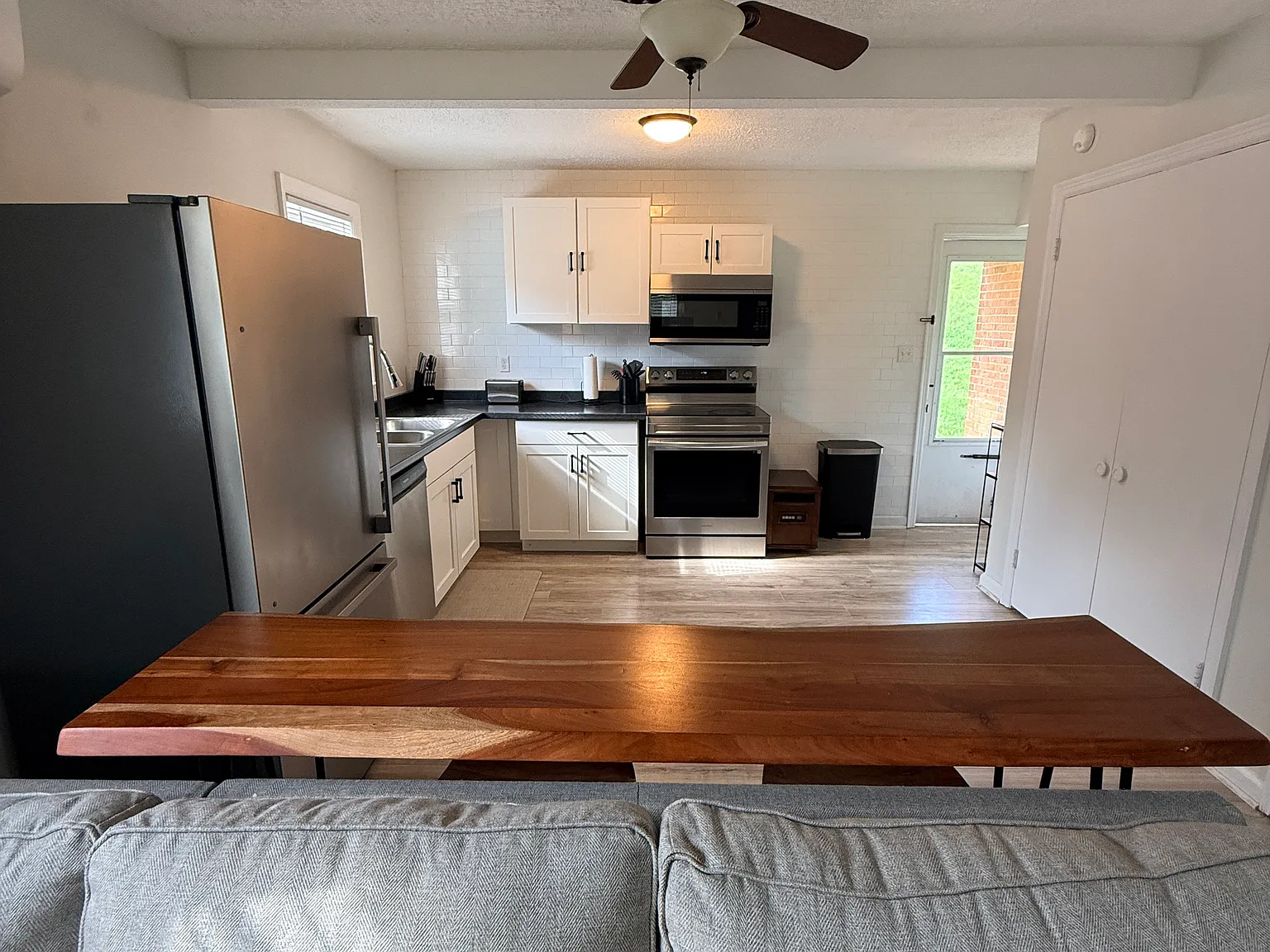 1 bed, 650 sqft, $1,900 — Photo 4