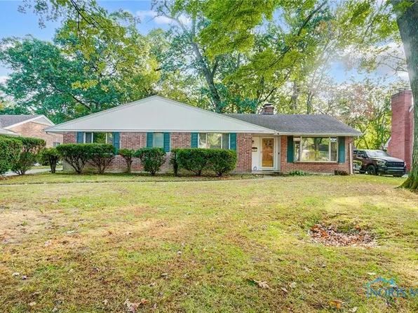 4534 E Oakridge Dr, Toledo, OH 43623