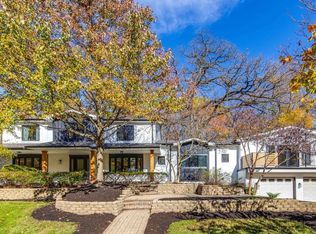 953 Anne Rd, Naperville, IL 60540