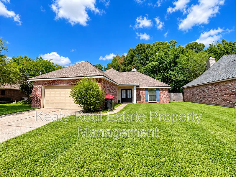 3 bed, 2.0 bath, 1440 sqft, $1,750 — Photo 2