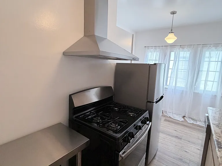 238 N Clark Dr #7 — Photo 16