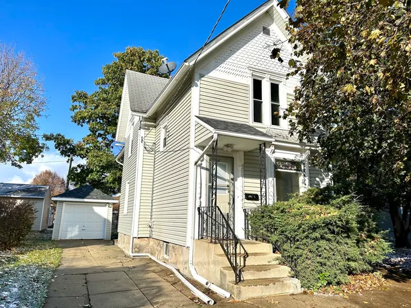 612 Grand Ave, Elgin, IL 60120