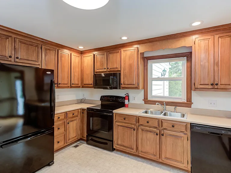 1777 Dunmore Pl — Photo 11