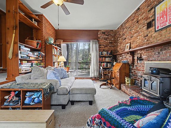 3rd image of 325 Meredith St