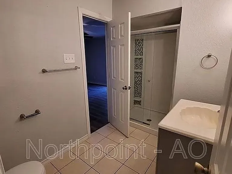 1362 Applegate Dr — Photo 8