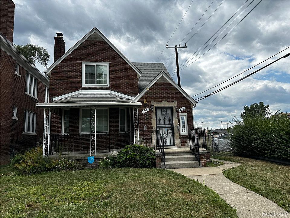 1st image of 15117 Holmur St