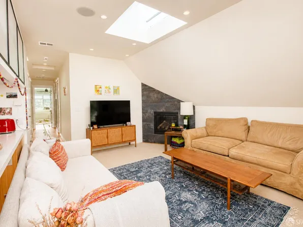 972 Dolores St #C, San Francisco, CA 94110