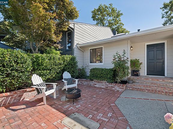 3rd image of 115 Cypress Point Way