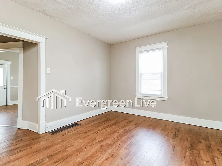 3533 Marshall Ave — Photo 3