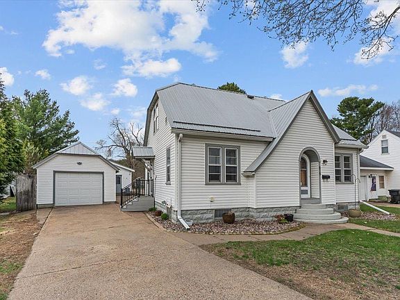 2nd image of 819 Hopwood Ave