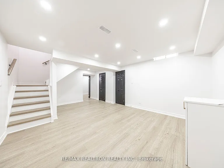 14 Grassmere Ct — Photo 23