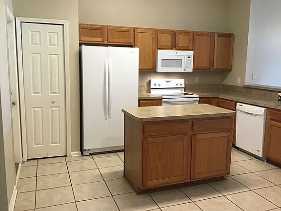 5th image of 2794 Cross Creek Dr