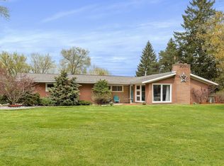 1124 Stellma Ln, Rochester Hills, MI 48309