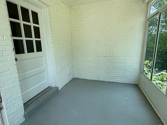 2nd image of 3712 Westcliffe Ave