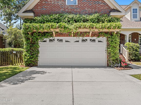 3rd image of 3605 Sanderling Drive SE