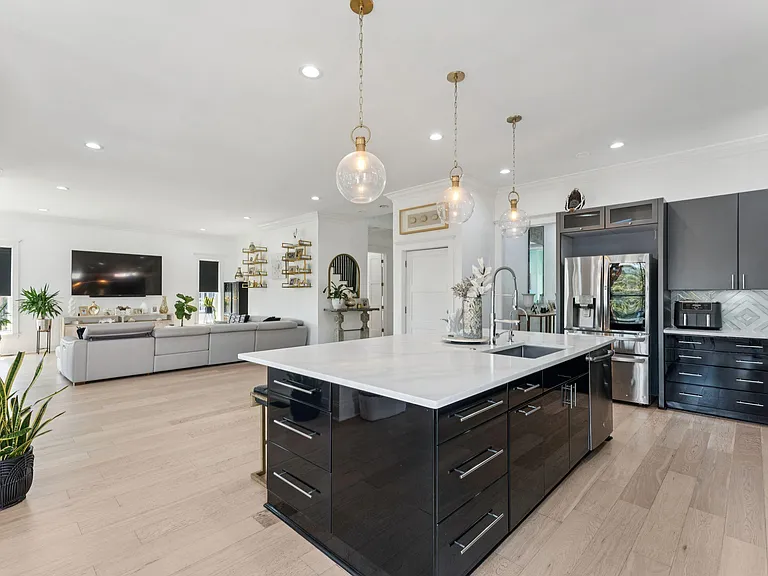 1212 Winding Creek Ct — Photo 13