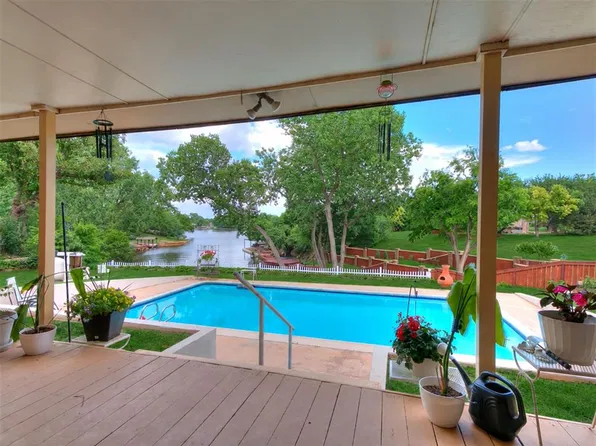 10208 Westlake Dr, Oklahoma City, OK 73162