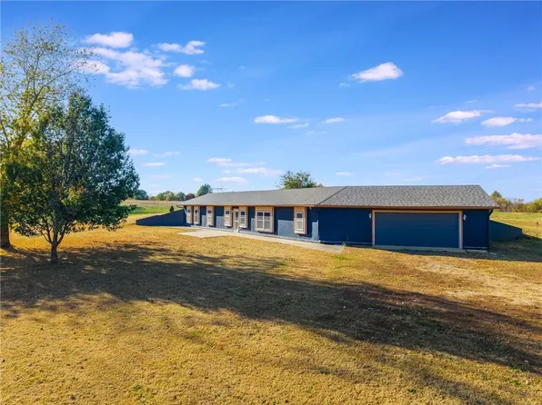 22 NW 1021st Rd, Holden, MO 64040