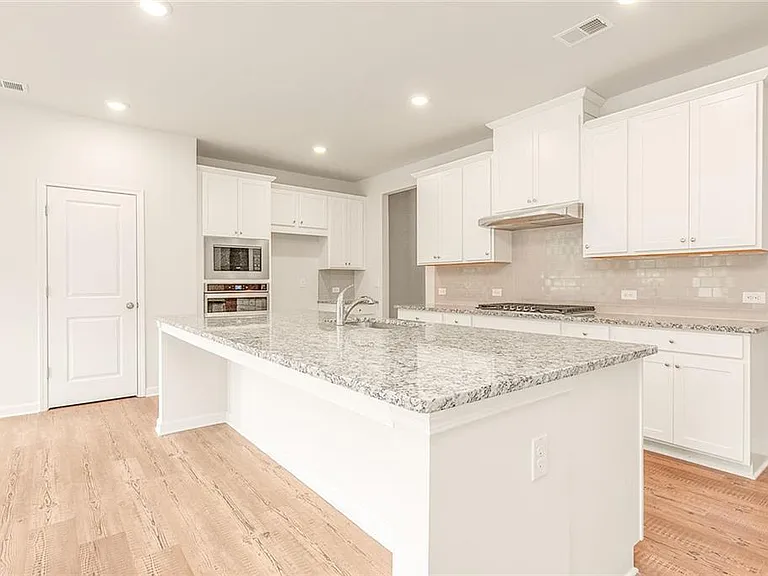 410 Point Place Dr — Photo 6