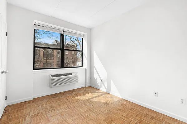 Rented by Compass | media 13