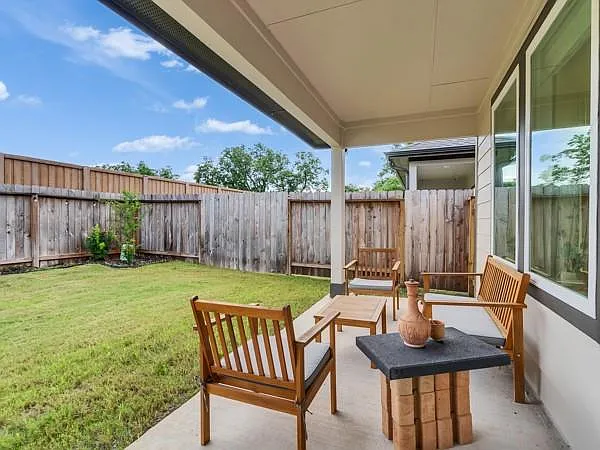 1518 Merulana Ln — Photo 28