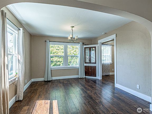 5th image of 913 E McKinley Road