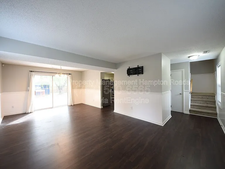 1549 River Creek Cres — Photo 6