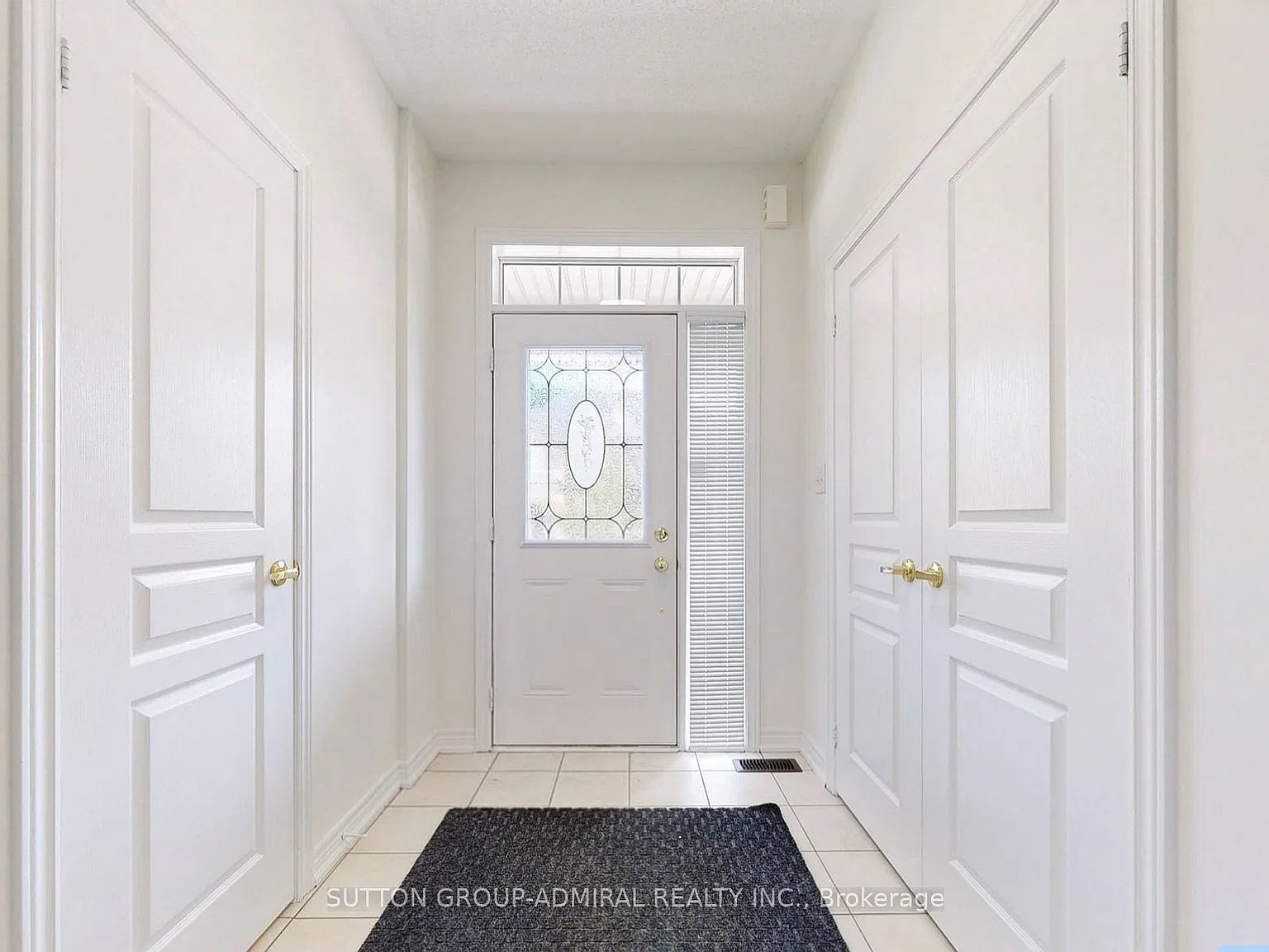 3 bed, $3,200 — Photo 2