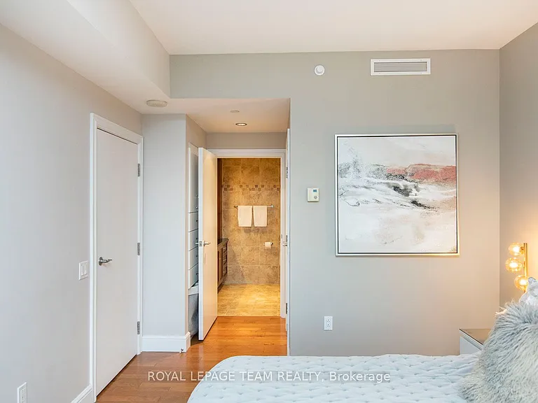 90 George St #1108 — Photo 13