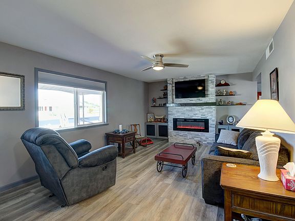 4th image of 10709 W Crosby Dr