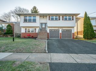 895 Peach Tree Rd, Union, NJ 07083