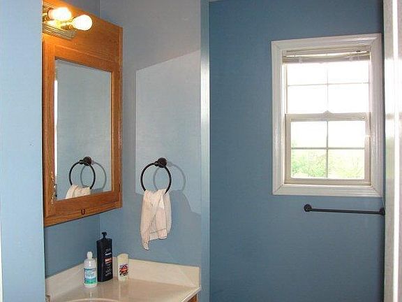 5th image of 160 Saddlebrook Cir