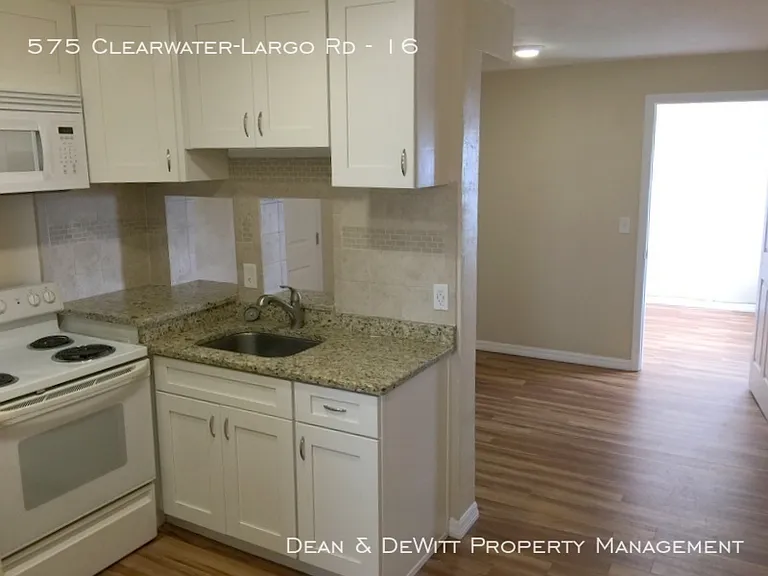 575 Clearwater Largo Rd N #16 — Photo 3