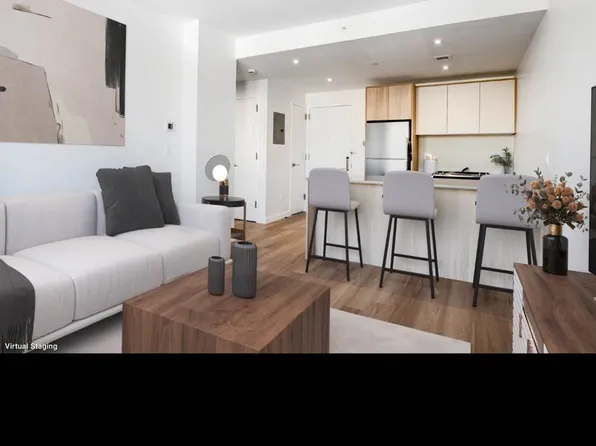 71-02 Parsons Boulevard image 7 of 10