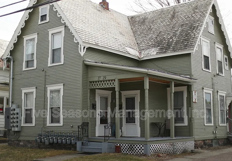19 Grant St #2 — Photo 1