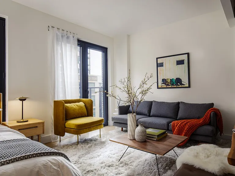 260 Gold St #411 — Photo 2